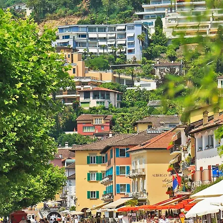 Classic-16 By Interhome *