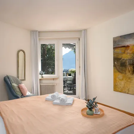 Classic-16 By Interhome